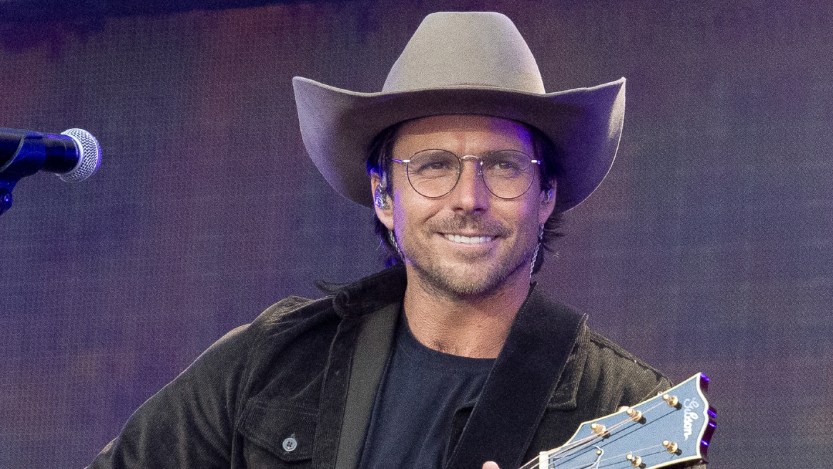 Grammy-Winning Lukas Nelson To Compose for Glen Powell Country Comedy