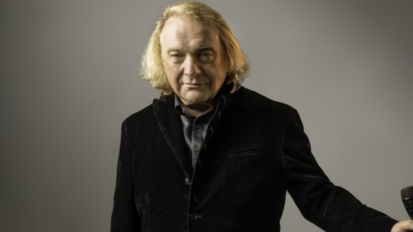 Listen to Foreigner Frontman Lou Gramm’s New Solo Single, the Rock Anthem “Young Love,” Featuring Def Leppard’s Viv Campbell