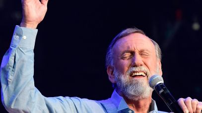 Born on This Day in 1939, “The Clown Prince of Country Music”