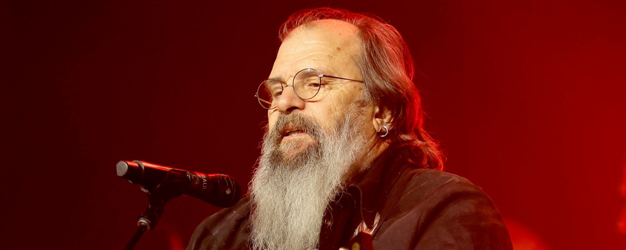 Born on This Day in 1955, the Outlaw Country Trailblazer Who Starred in One of HBO’s Greatest Shows of All Time