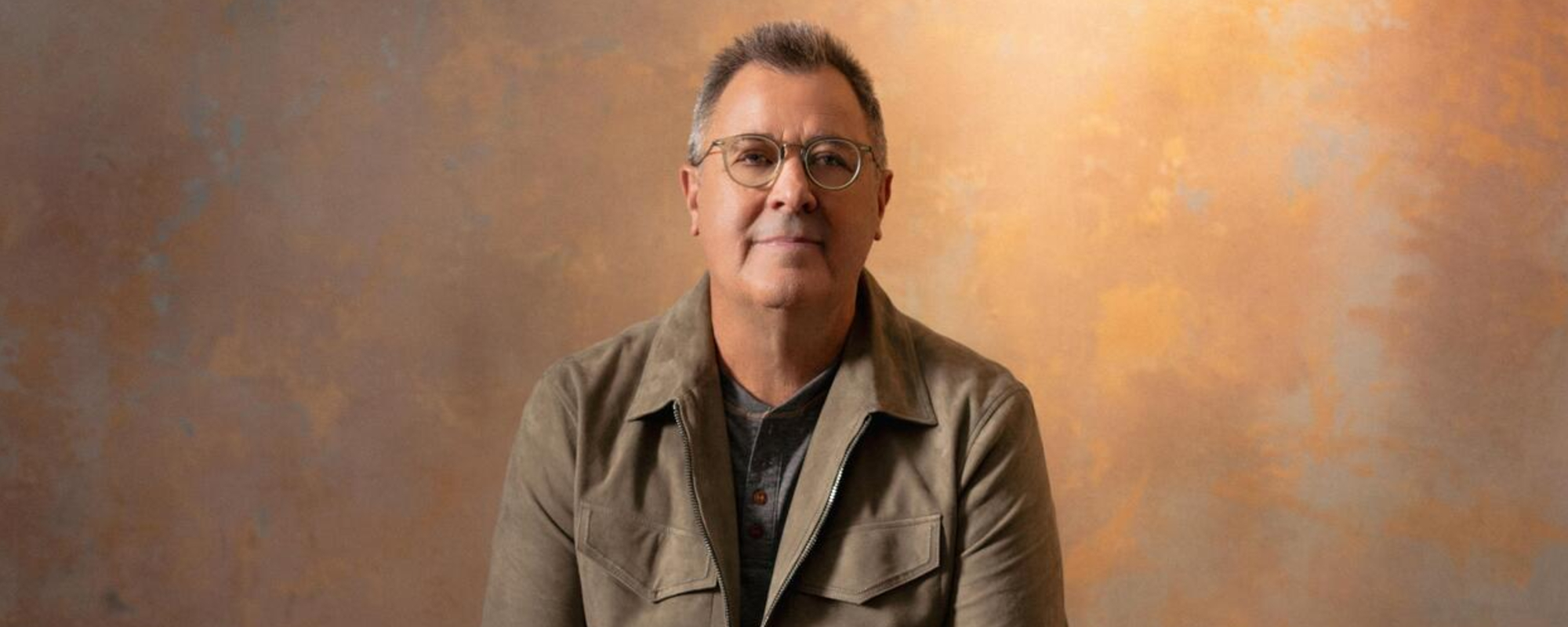 Vince Gill Continues Year-Long EP Series With Upcoming ‘Brown’s Diner Bar’
