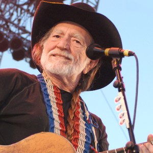 When Willie Nelson, Vince Gill, and Albert Lee United for "Blue Eyes Crying in the Rain" at Crossroads