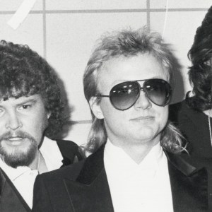 Everyone Should Know These 3 Country Songs From 1984, Which Will Put Anyone in a Good Mood