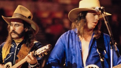 These 4 Country Songs From 1982 Will Put Anyone in a Good Mood