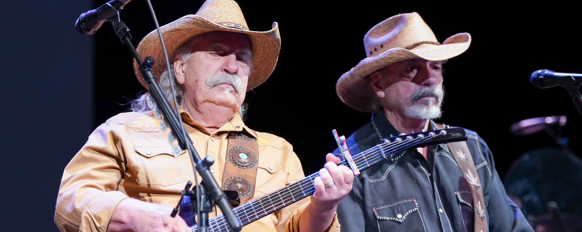 4 ثنائيات ريفية سبقت بروكس ودن 4 ثنائيات ريفية سبقت بروكس ودن