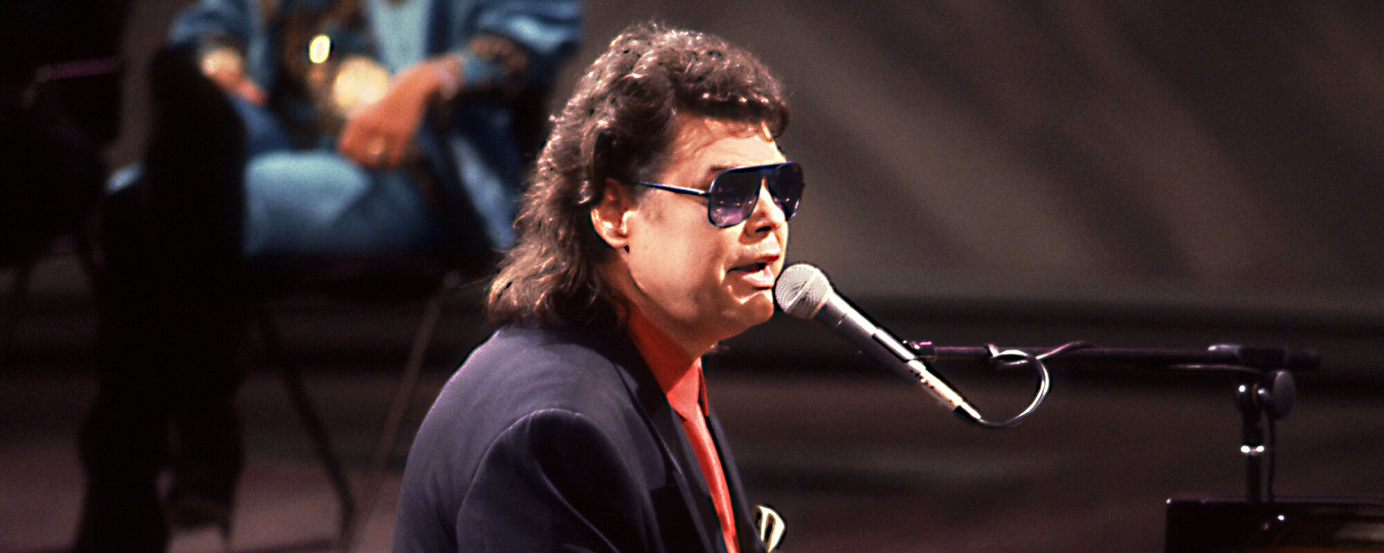 Born on This Day in 1943, the Country Star Who Overcame Hardship To Dominate the Charts in the 70s and 80s