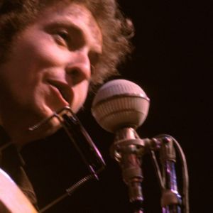 Bob Dylan performing in 1964
