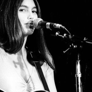 Emmylou Harris performing