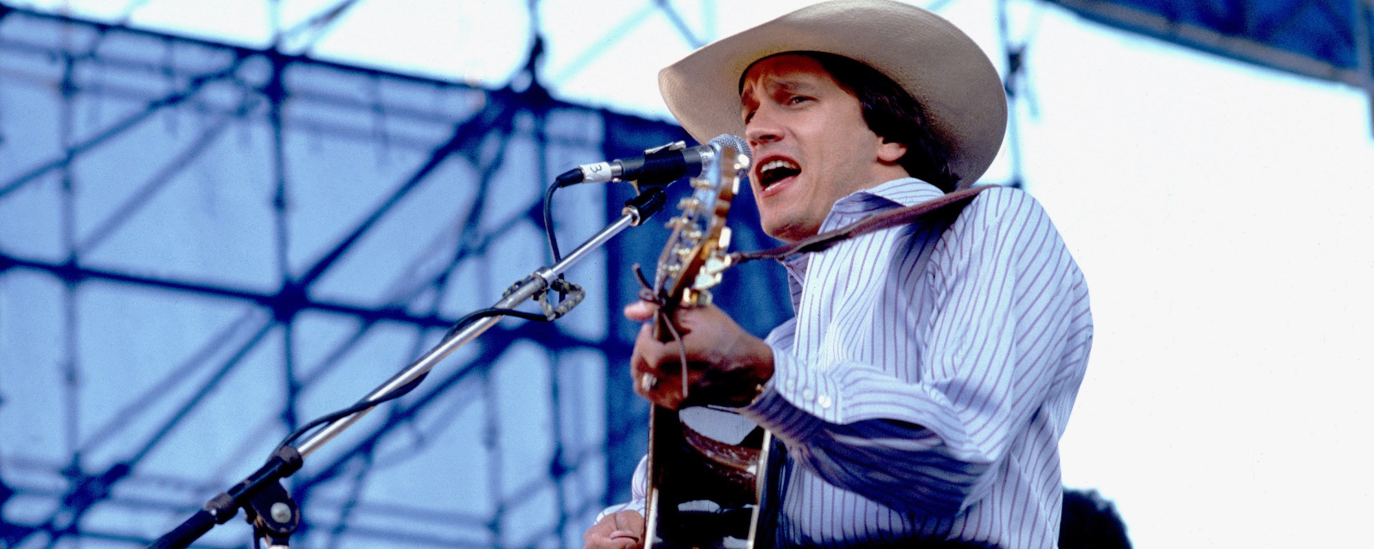 3 Country Songs From the 1980s That Didn’t Hit No. 1, but Still Became Legendary