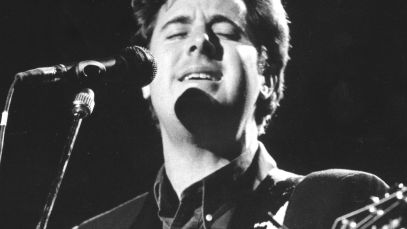 Vince Gill performing in 1991