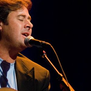 Vince Gill performing