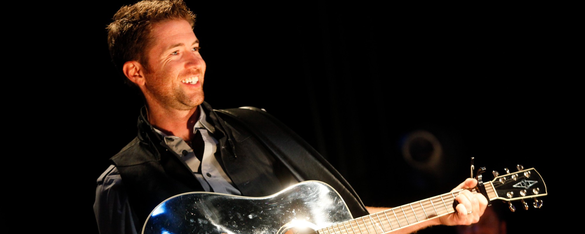 Everyone Should Know These 3 Josh Turner Hits by Heart