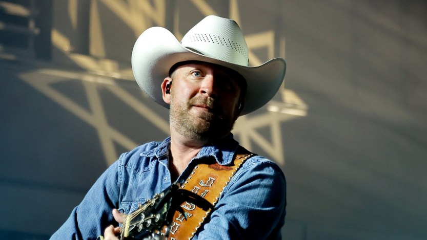 3 Songs That Show Justin Moore Deserves a Lot More Country Music Love