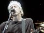 Mark Knopfler performing