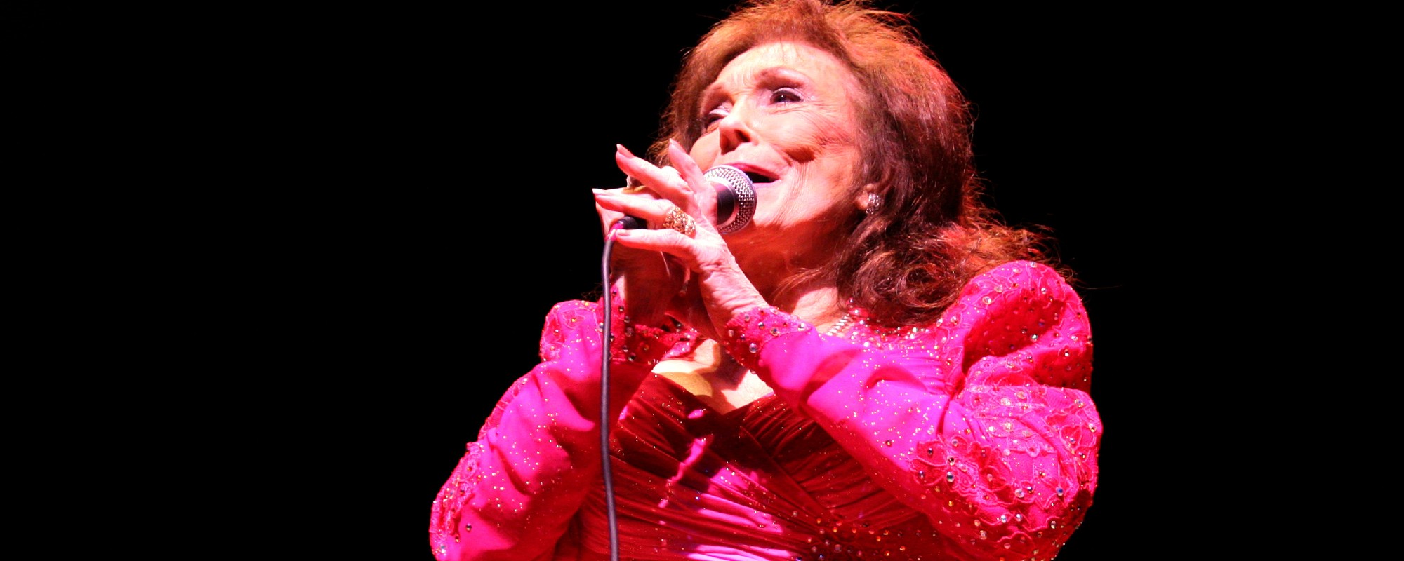 Everyone Should Know These 3 Loretta Lynn Songs, Even Though They Weren’t Big Radio Hits