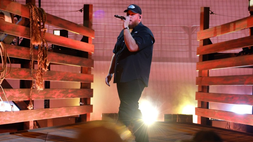 4 Country Hits That Were Also Part of a Movie Soundtrack