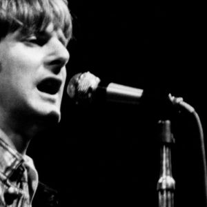 Roger McGuinn performing