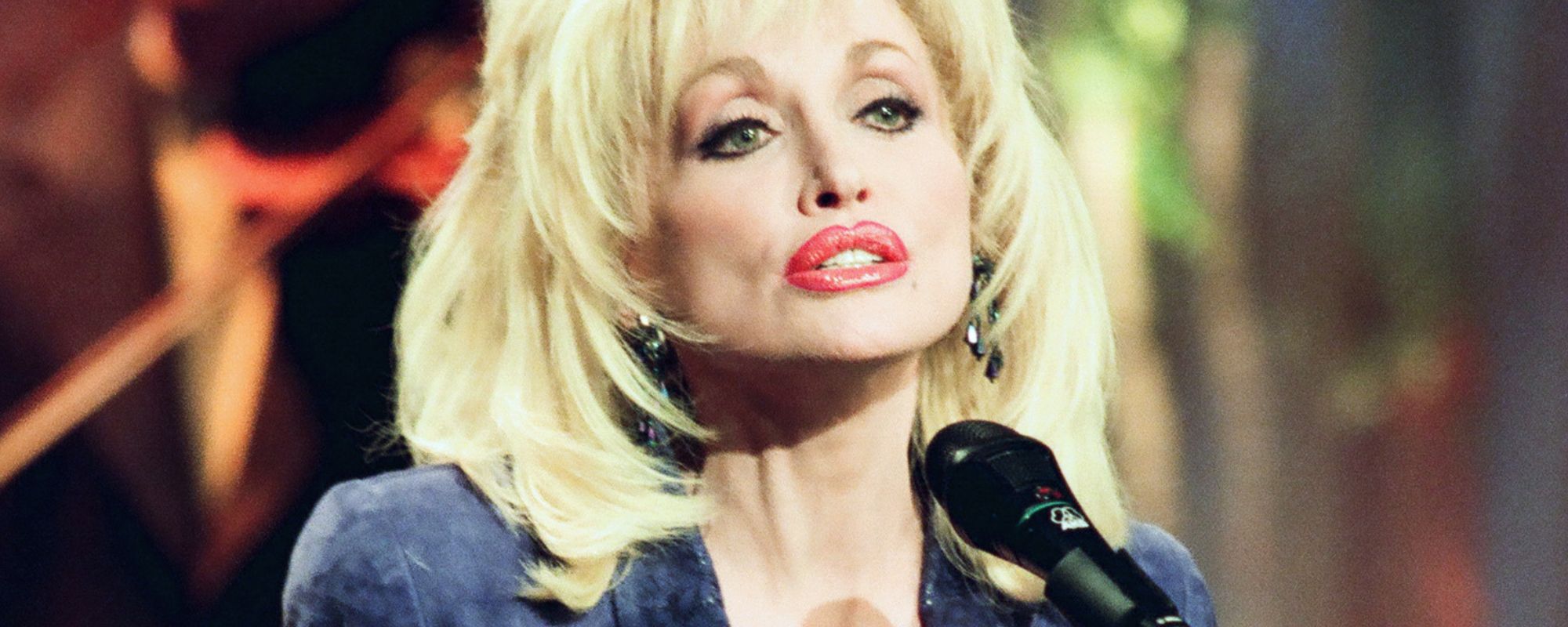 “Beg Your Parton”: How Dolly Parton Tried to Help a Friend Land a Business Deal Using Her Own Assets
