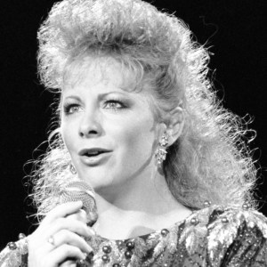 3 Of the Saddest Country Songs That Came Out in 1987