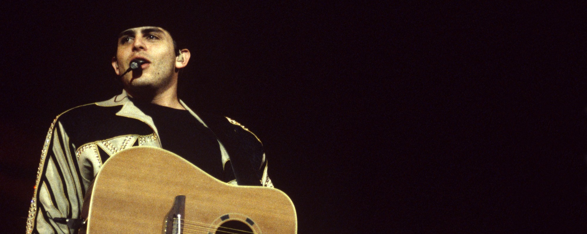 These 3 Country One-Hit Wonders From the 1990s Are Still Worth Listening to Today