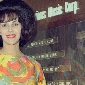 More People Should Recognize These 3 Country Female Artists From the 60s