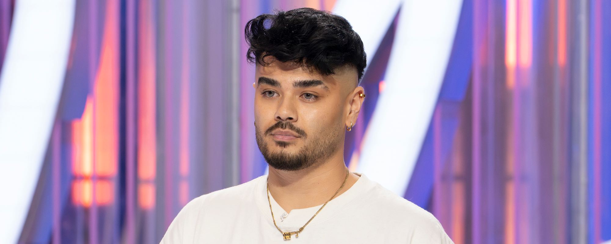 Successful Masked Australian Singer Unveils His True Self During “Crazy Unbelievable” ‘American Idol’ Audition