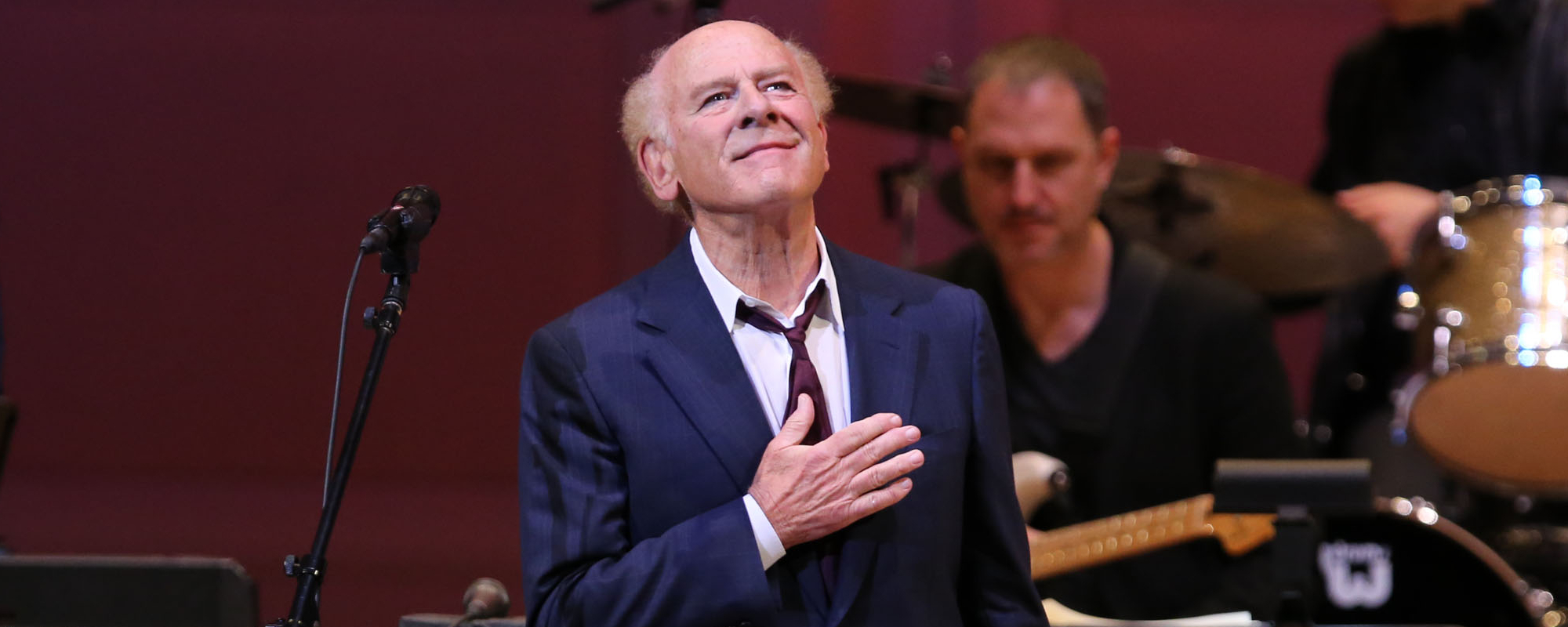 “The Voice of an Angel”: Art Garfunkel at 80 Years Old Singing “Scarborough Fair” in Acoustic Is an Emotional Rollercoaster Worth the Ride