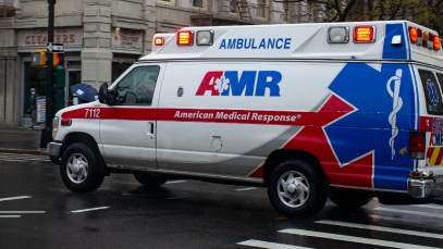 Country Singer Hospitalized With Broken Neck After Highway Crash