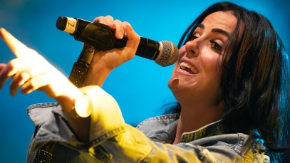 Country Music Star Hospitalized With Life-Threatening Medical Emergency, Forced To Postpone Her Return To Stage