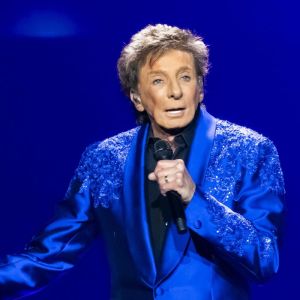 Barry Manilow Further Halts Tour Following “Very Depressing” Surgeon Visit