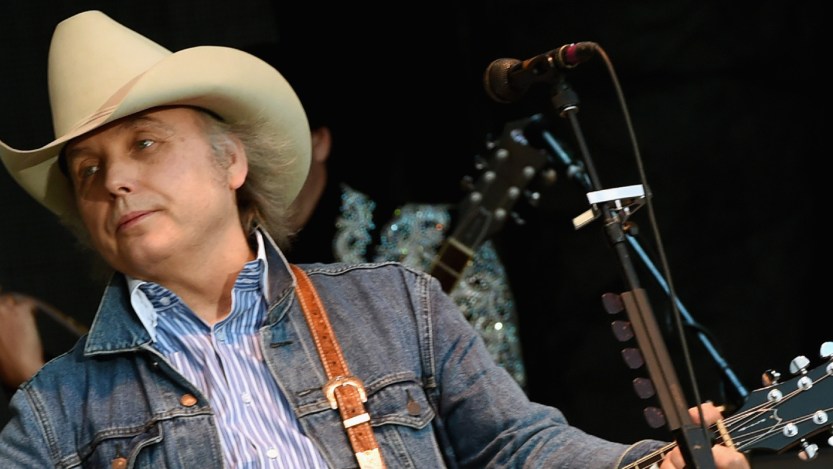 Dwight Yoakam Details Mid-Air Scare That Delayed Texas Show