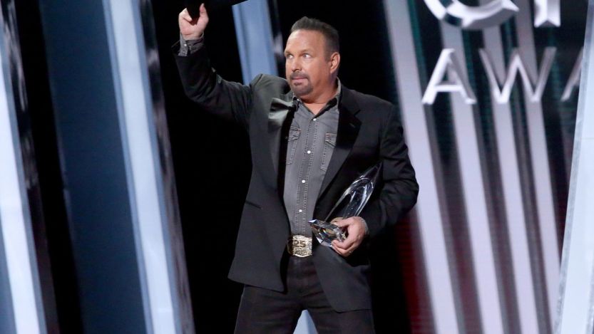 Born on This Day in 1962, the ‘90s Country Star Who Outsold Everyone but Elvis and the Beatles