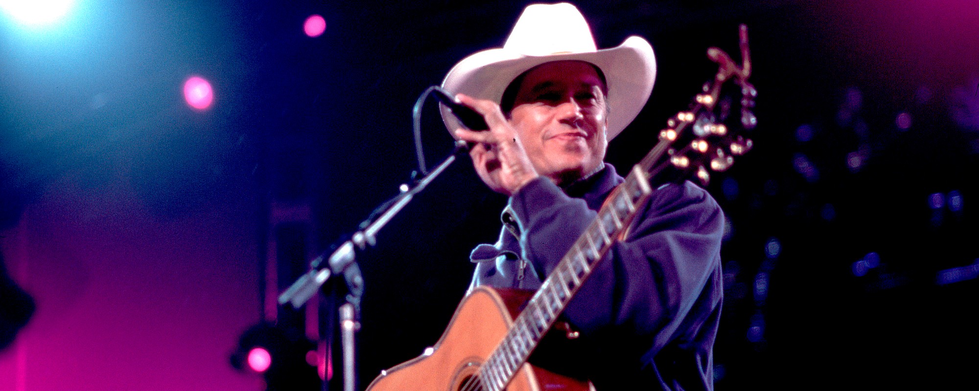 These 3 Country Love Songs From 1999 Make Me Believe in True Love