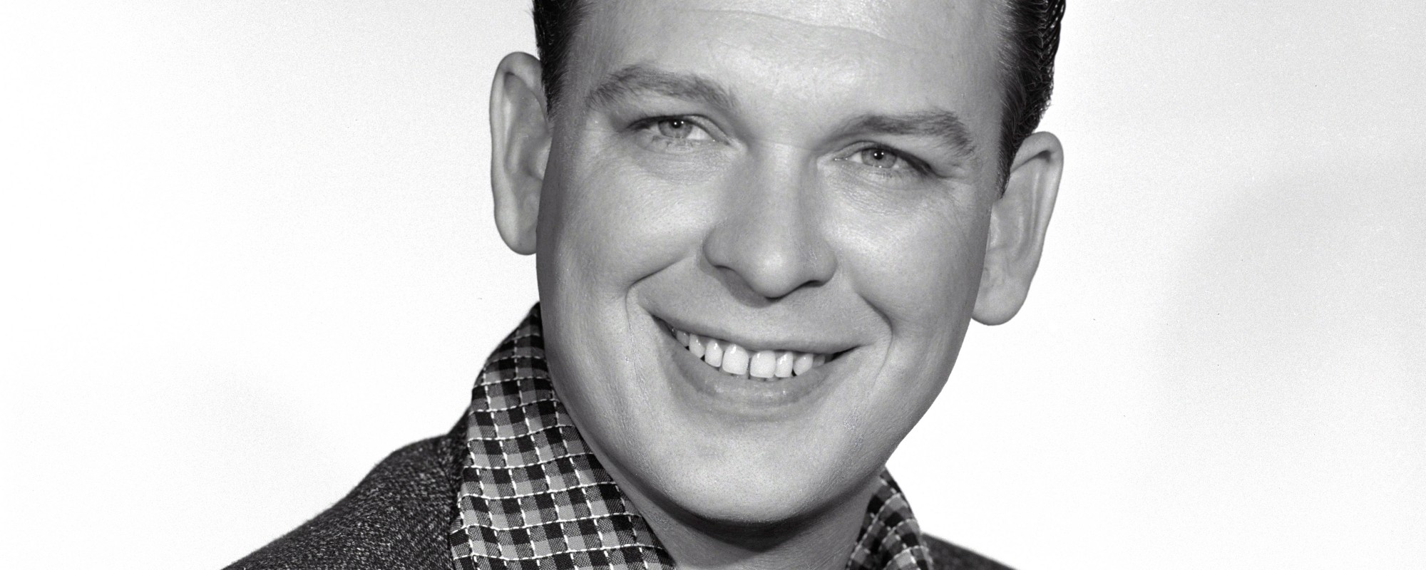 On This Day in 2012, We Lost the Guitarist Who Left His Mark on the Careers of Elvis Presley, Frank Sinatra, The Beach Boys, Willie Nelson, and Many More