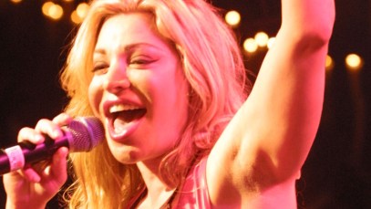 VIENNA, AUSTRIA - MAY 24: Pop singer Taylor Dayne performs May 24, 2003 at the 11th annual Life Ball charity ball in Vienna, Austria. Life Ball is one of the largest AIDS charity events in Europe and started in 1993, and since 2001 has been affiliated with the Elton John AIDS Foundation. (Photo by Sean Gallup/Getty Images)