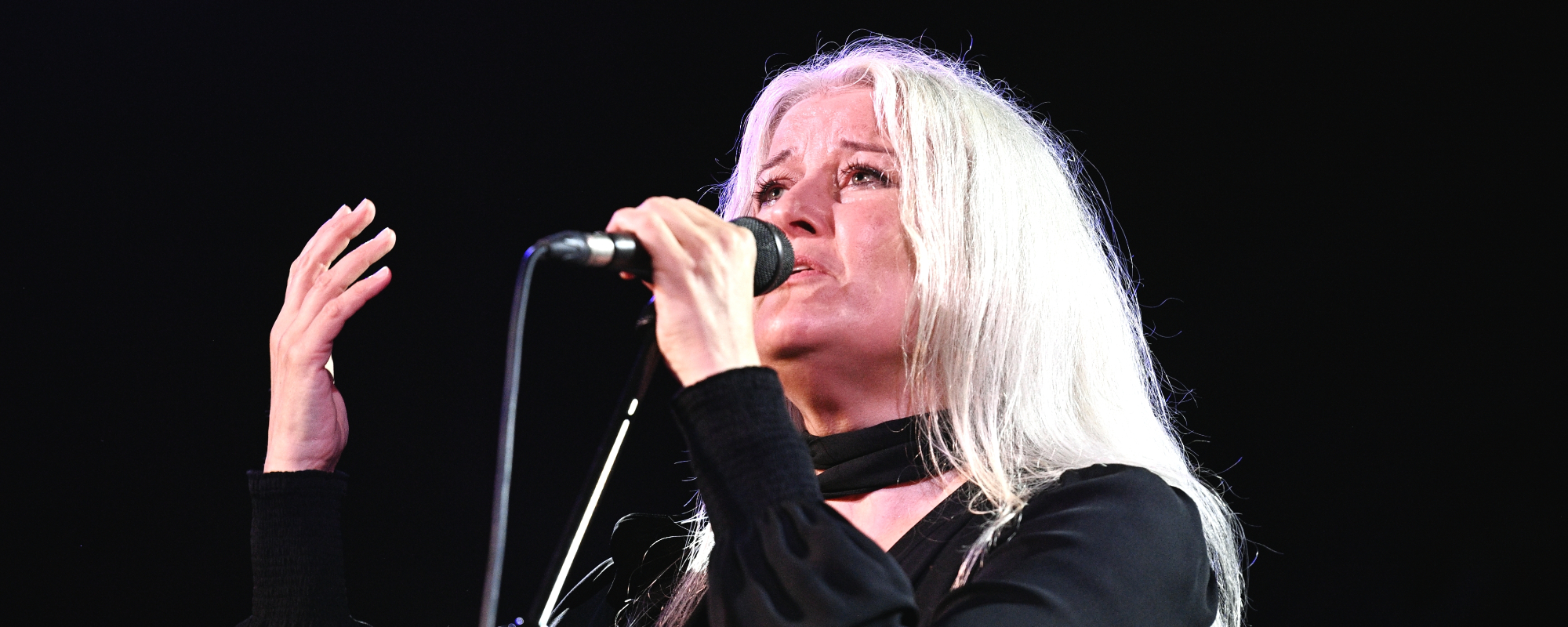 The Voice Behind ‘Dawson’s Creek’ Theme Song Pays Tribute to James Van Der Beek After His Death