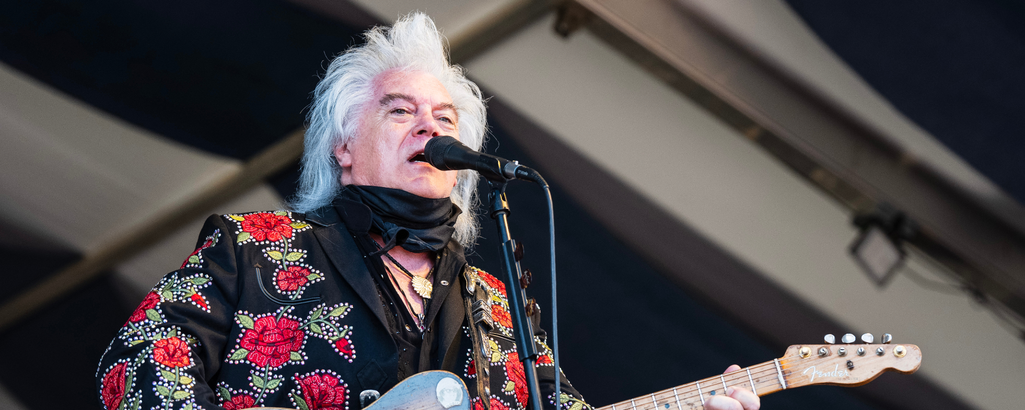 Grammy-Winning Country Legend Postpones Shows After Sustaining a Fracture in an Ice Fall