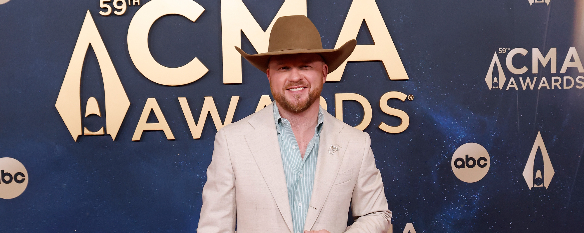Cody Johnson Reveals His Dad’s Surprising Response to Catching Him Singing in a Bar at 14