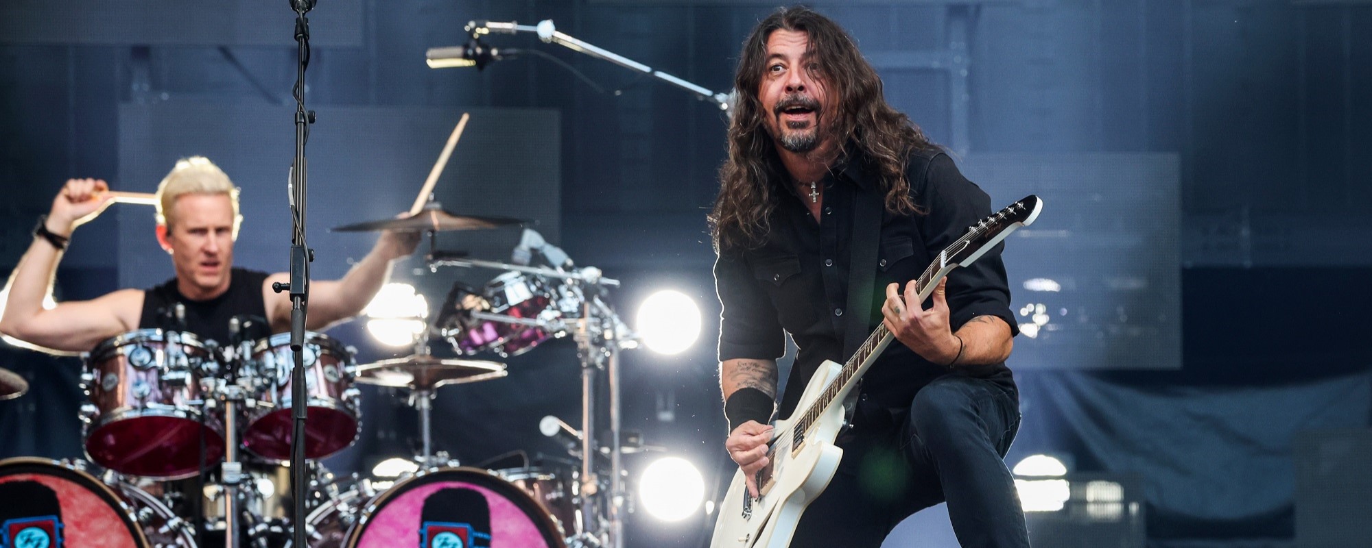 يشرح Dave Grohl سبب طرد عازف الدرامز Josh Freese من Foo Fighters: “لم يشعروا أن موسيقانا تناسبهم حقًا”
