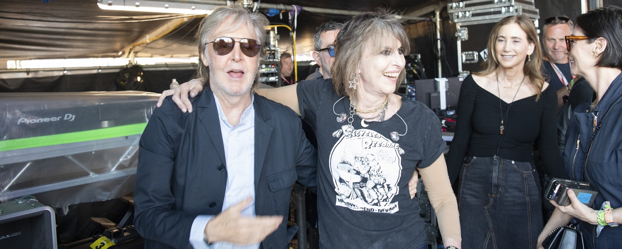Watch Paul McCartney Duet With The Pretenders’ Chrissie Hynde on a Rare Live Performance of the Classic Beatles Song “Oh! Darling”