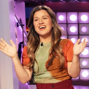 Kelly Clarkson Says Goodbye to Daytime TV After 7 Years
