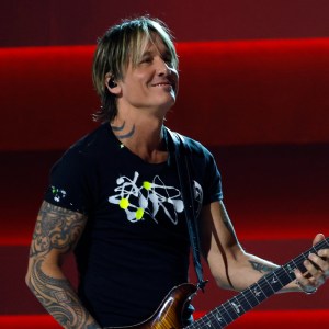 Keith Urban Honors Manager Gary Borman's Emotional Retirement