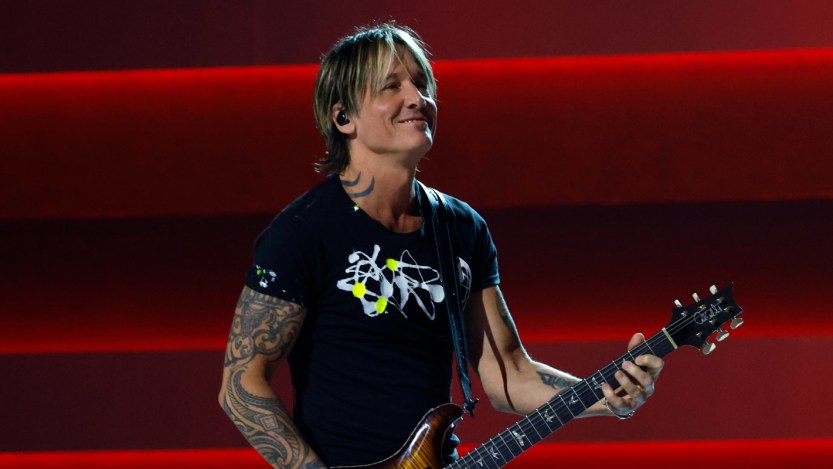 Keith Urban Honors Manager Gary Borman's Emotional Retirement