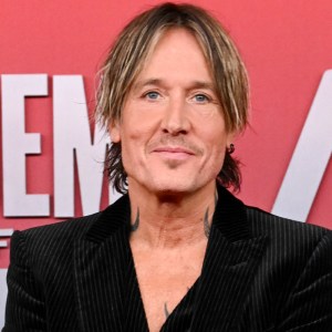 Keith Urban Moves to New Management Following Shakeup