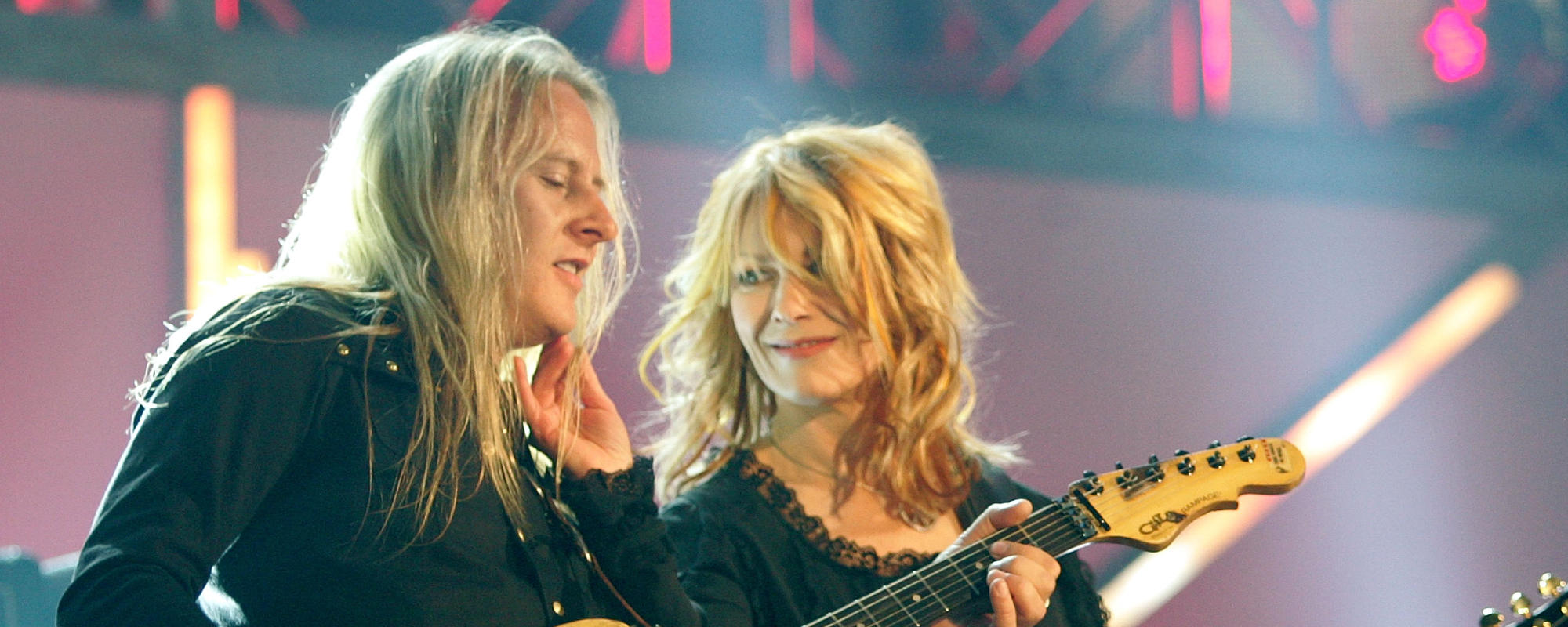 Watch Nancy Wilson, Jerry Cantrell, and Sammy Hagar Deliver Chilling Performance of Alice In Chains’ “Brother”