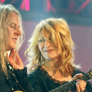 Watch Nancy Wilson, Jerry Cantrell & Sammy Hagar Deliver Chilling Performance of Alice In Chains' "Brother"