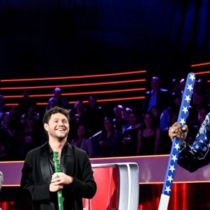 Michael Bublé “Forgets” To Thank ‘The Voice’ Co-Star in Hilarious Season 27 Trophy Unboxing Video