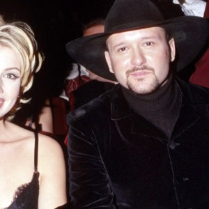 These 4 Country Songs From the 90s Are Perfect for Any Romantic Playlist