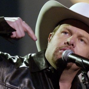 u.s. Hockey Team Celebrates Olympic Gold With This Toby Keith Classic