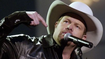 u.s. Hockey Team Celebrates Olympic Gold With This Toby Keith Classic